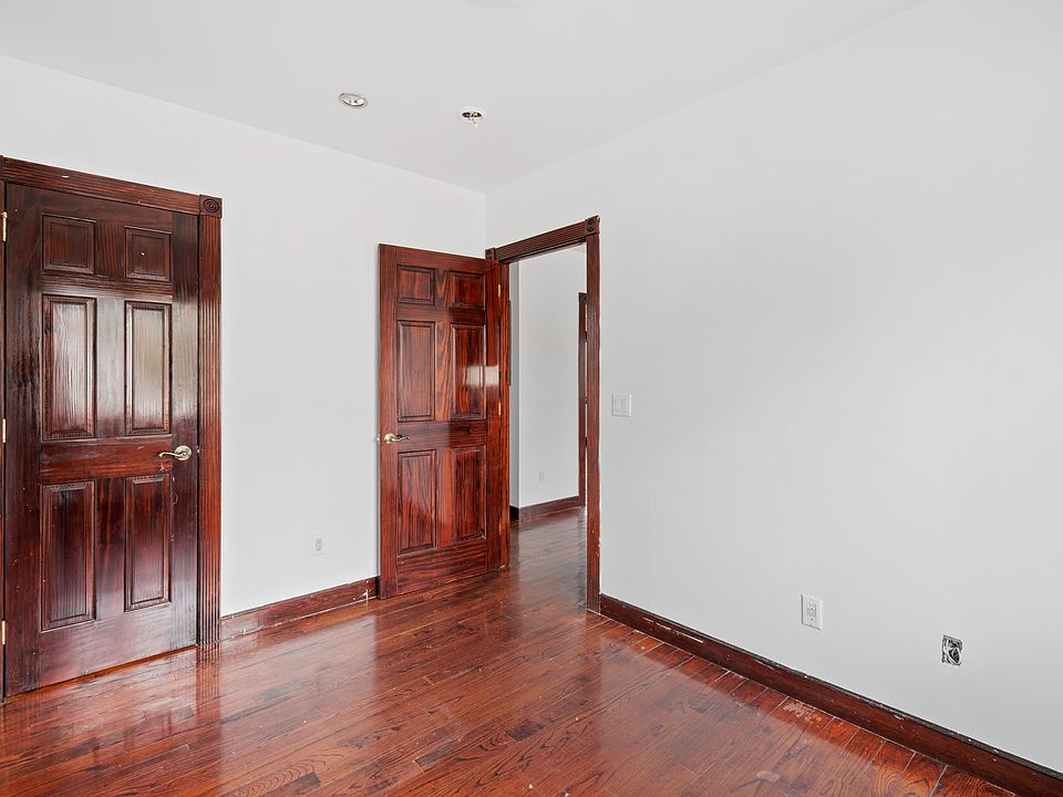 1st image of 69-03 Cloverdale Blvd #1