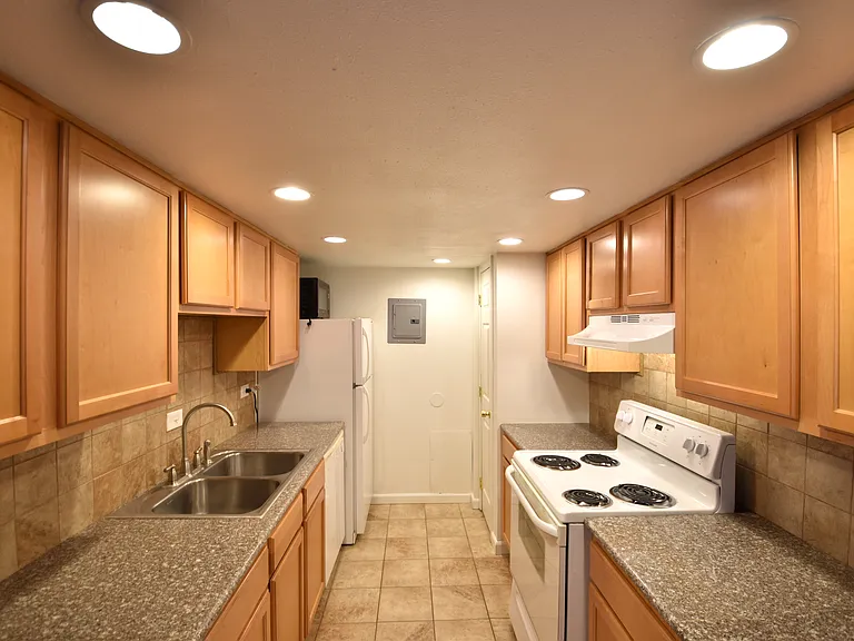 4440 Laguna Pl - Meadows Apartments — Photo 51