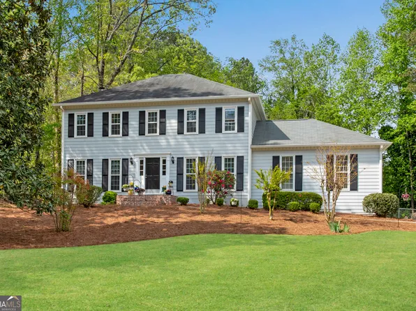 1953 Windcrest Dr, Lilburn, GA 30047