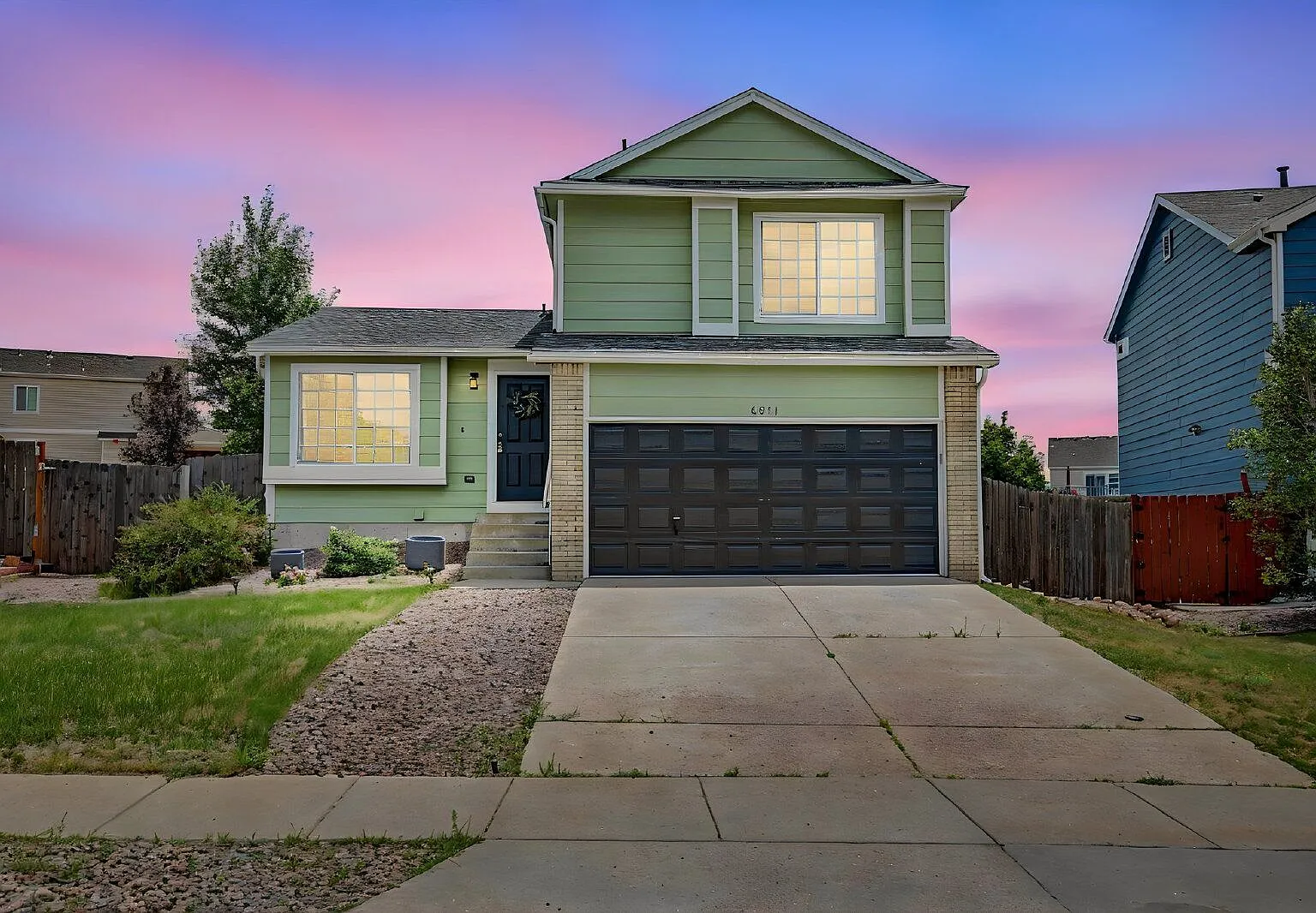 3 bed, 2.5 bath, 1816 sqft, $2,350 — Photo 1