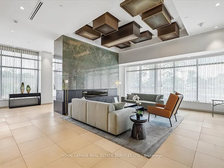 188 Fairview Mall Dr #707 — Photo 4