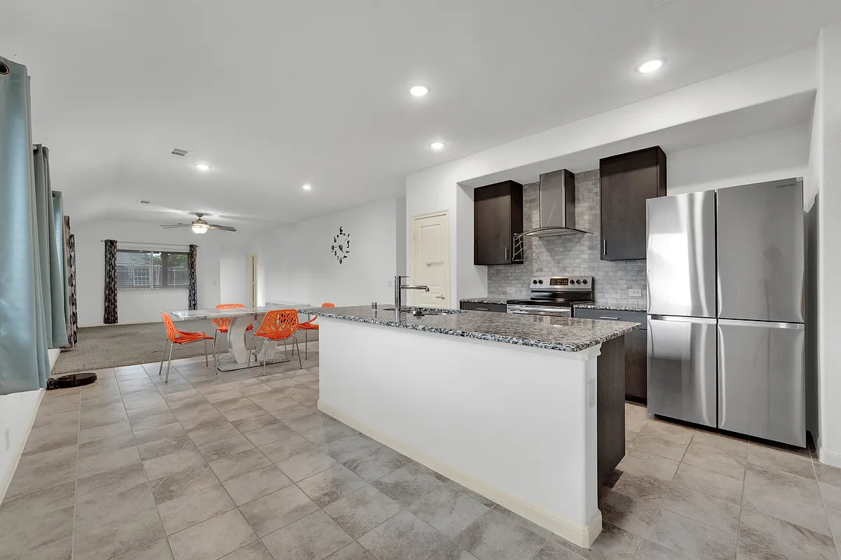 Building Photo - 755 Revere Ln