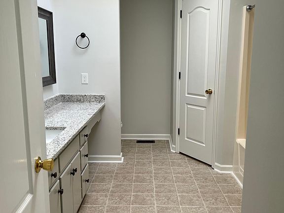 5th image of 3210 Penny Ln