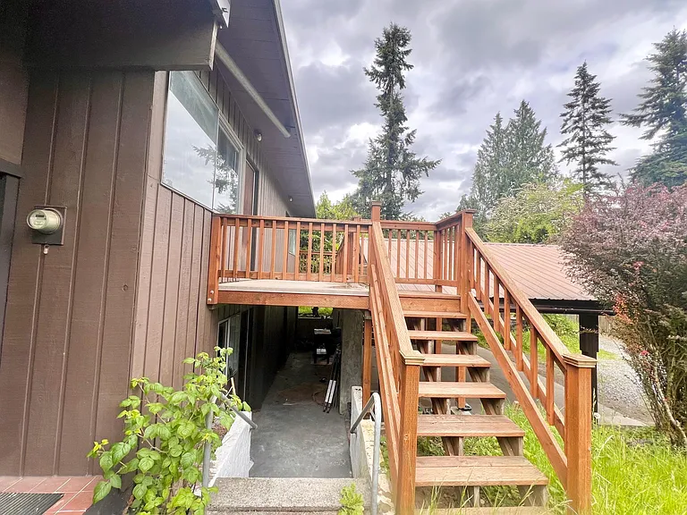 2215 S Castle Way — Photo 21