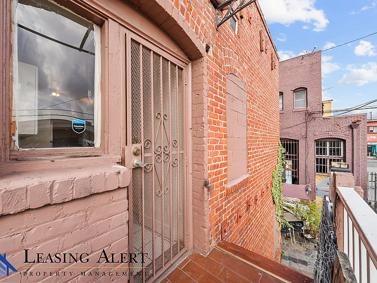 108 S Cummings St — Photo 14