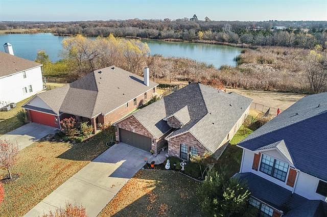 1st image of 3105 Shoreline Dr