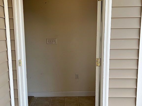 3rd image of 1539 Tyger Brook Ln
