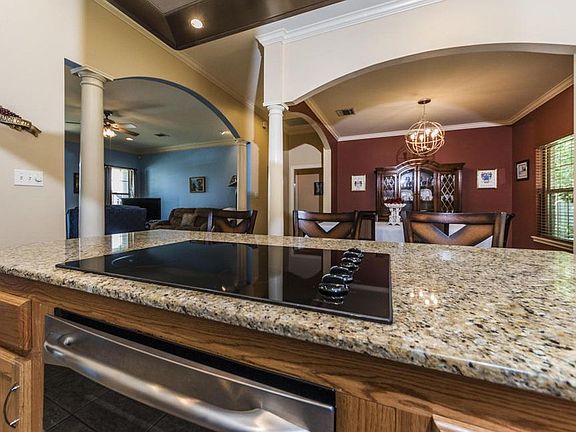 4th image of 309 Wind Haven Ln