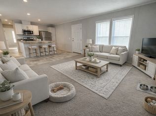 15811 Villaire Ave, Clinton Township, MI 48038