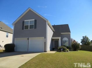 915 Red Oak Tree Dr, Fuquay Varina, NC 27526