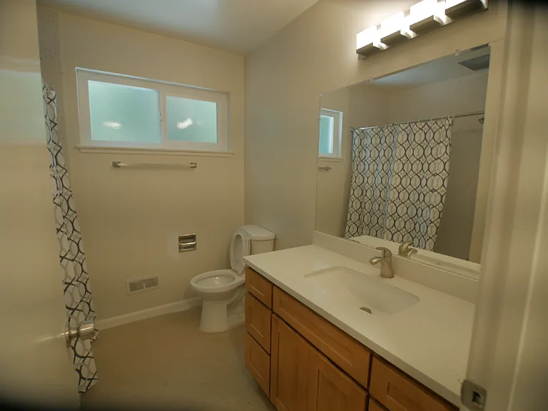 1285 Manchester Dr #2 — Photo 8