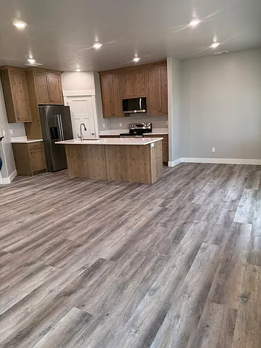 1176 W 1050 S Photo 1