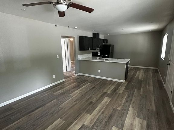 3rd image of 2110 Iroquois Ave APT 3