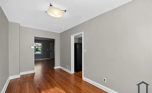 60 S Hawthorne Rd — Photo 5