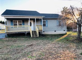 4277 Smokey Creek Rd, Lenoir, NC 28645