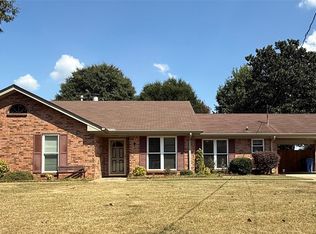 1214 Yorkshire Dr, Prattville, AL 36067