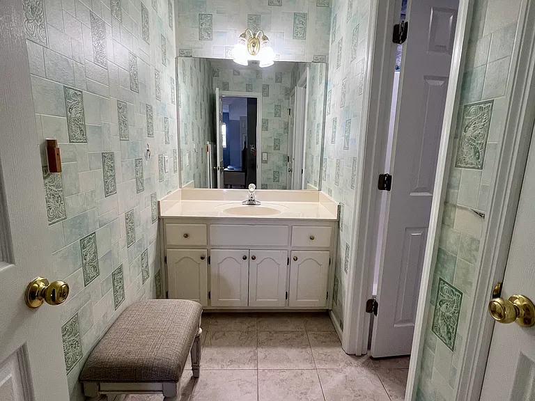 2111 Pentland Rd — Photo 20