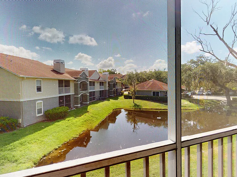 Altamira Place Apartment Homes — Photo 102