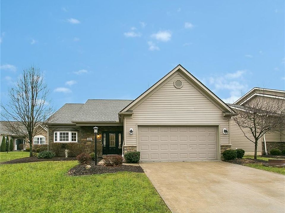 1st image of 843 Lakeview Ct Unit 12