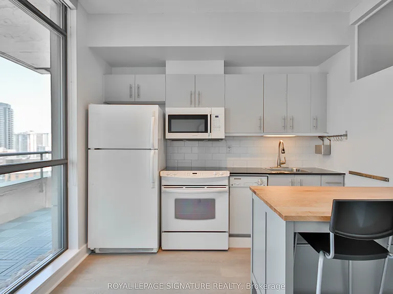 281 Mutual St #2307 — Photo 6
