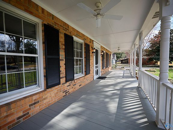 3rd image of 289 Yancy Rd