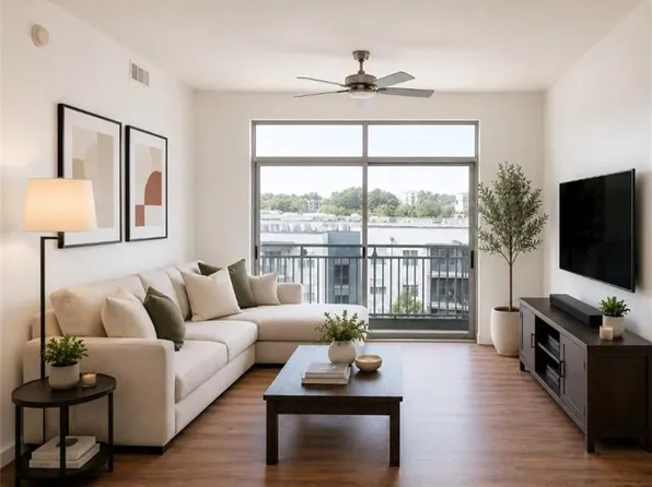 711 Cosmopolitan Dr Unit 715, Atlanta, GA 30324