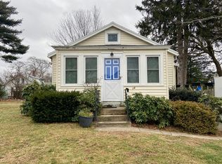 28 Huntington Ave, Brockton, MA 02301