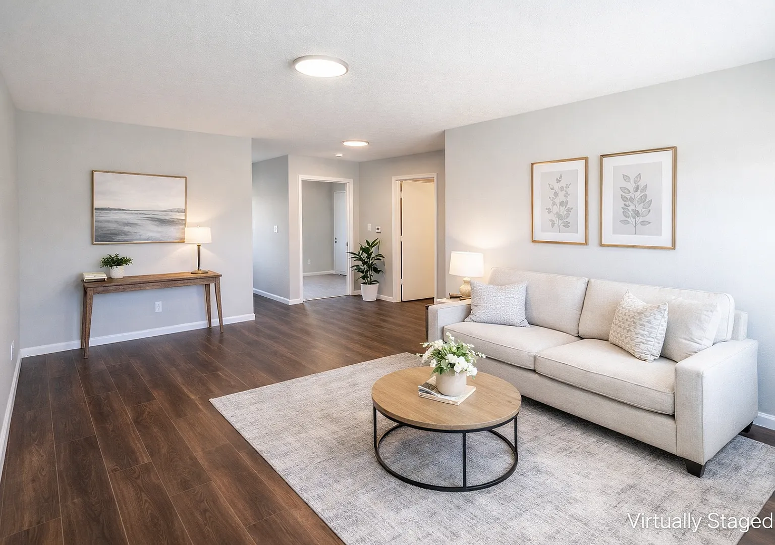 Royal Oaks Apartments — Photo 4