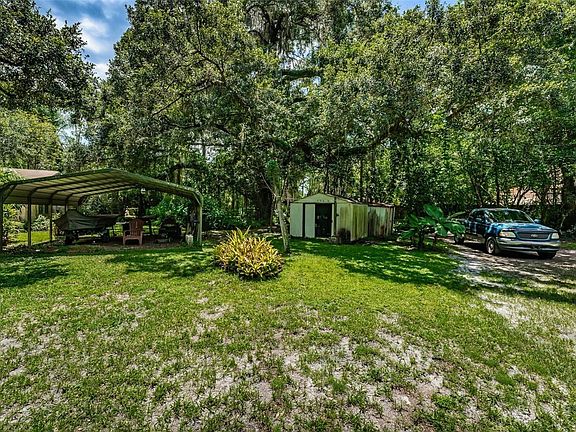 4th image of 15432 Lake Magdalene Blvd
