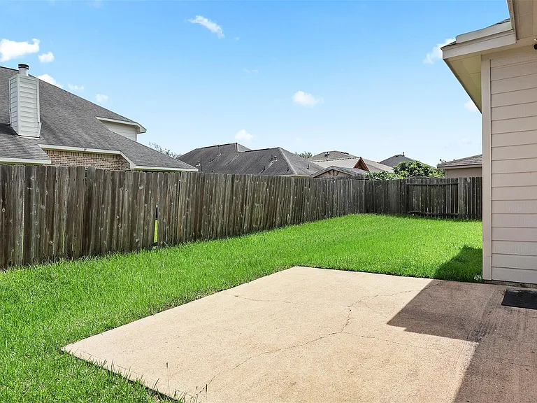 7611 Waterlilly Ln — Photo 25