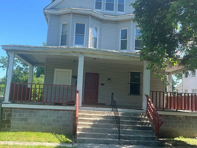3011 Garrison Blvd — Photo 1