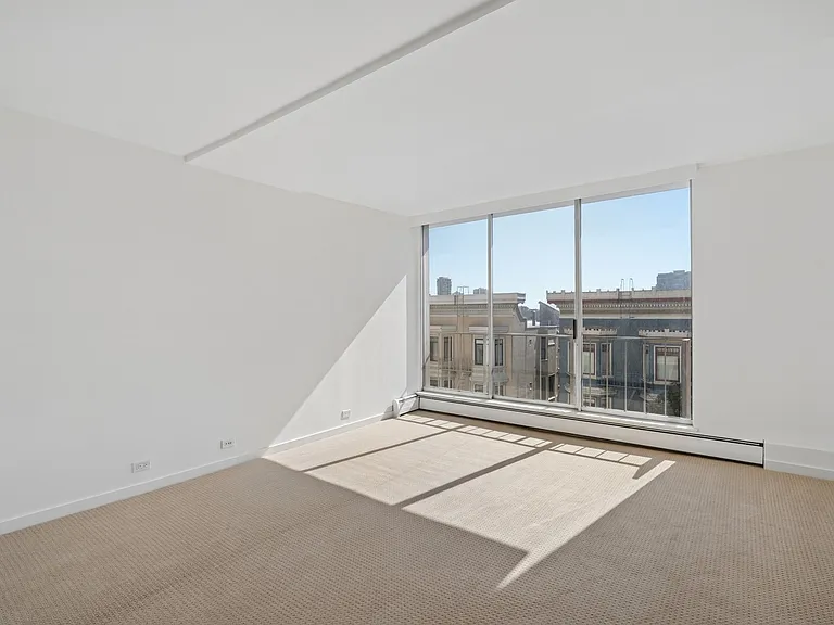 1835 Franklin St #301 — Photo 10