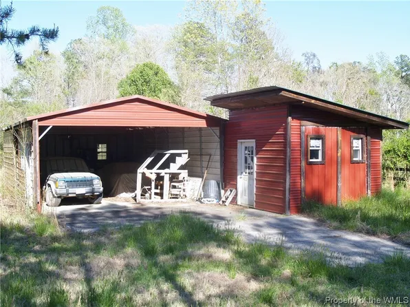 4920 N Waterside Dr, Lanexa, VA 23089
