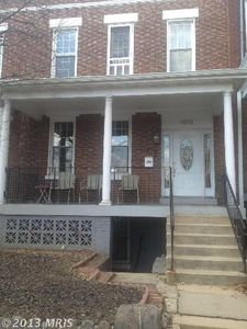 1012 8th St NE, Washington, DC, 20002