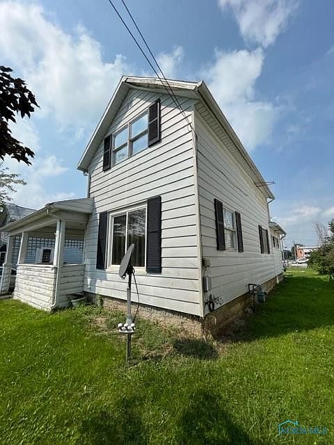 1st image of 224 E South St