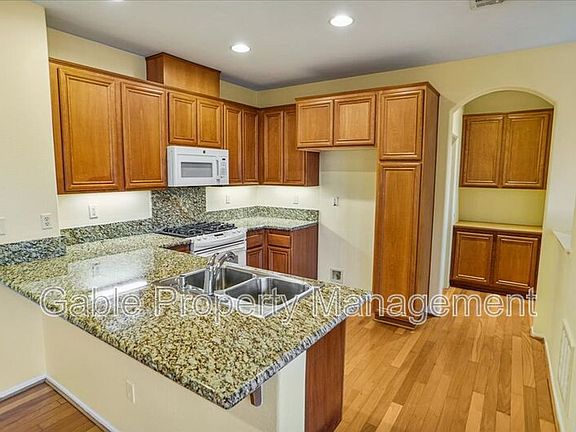 3rd image of 25405 Huxley Dr