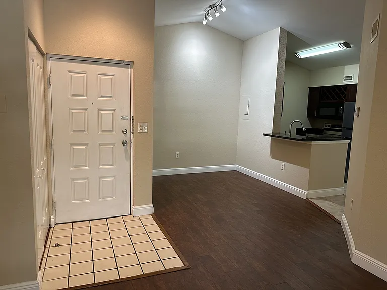 2850 N Oakland Forest Dr #208 — Photo 6