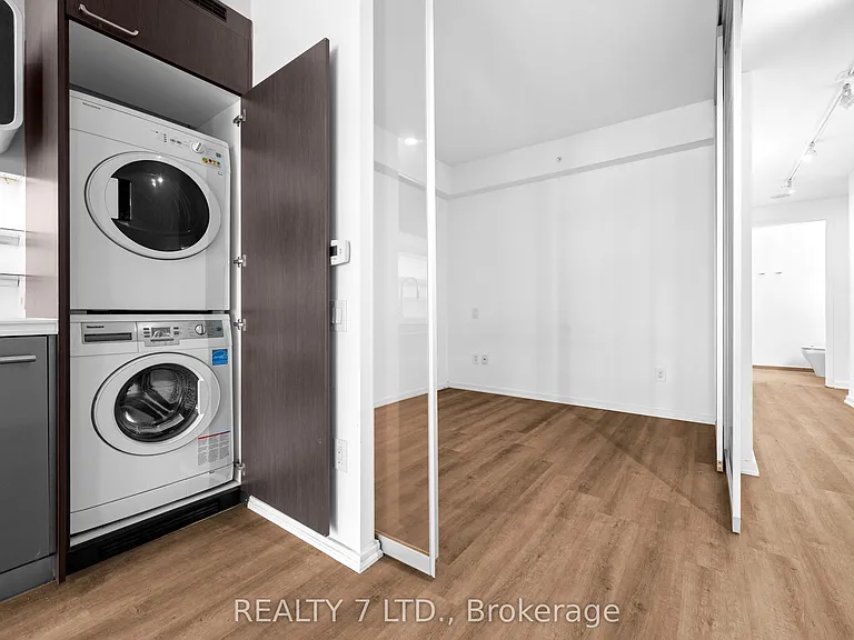 45 Charles St E #1808 — Photo 18
