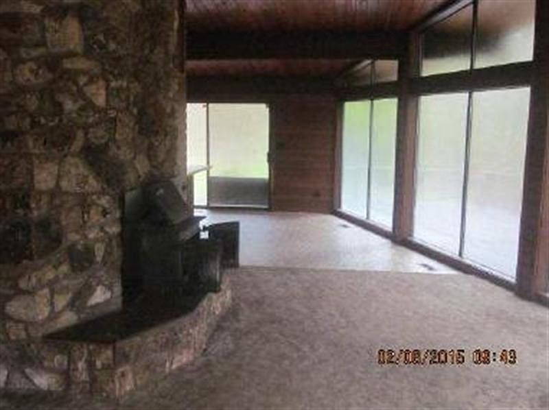 2nd image of 35065 E Lacomb Rd