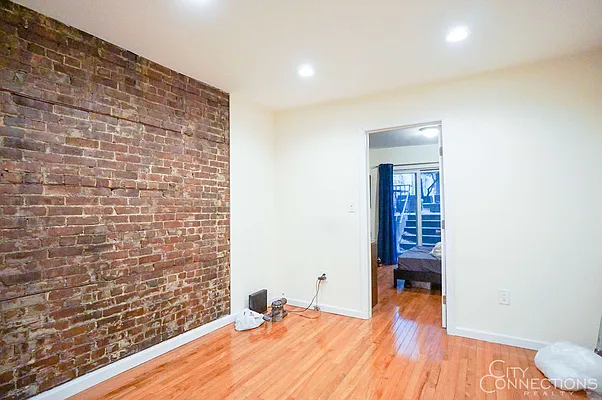 Rented by City Connections Realty | media 43