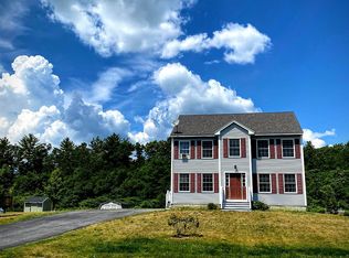 52 Somerset St, Wells, ME 04090