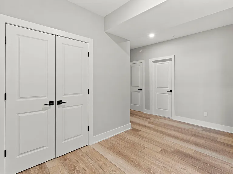 2624 Trenton Ave #206 — Photo 21