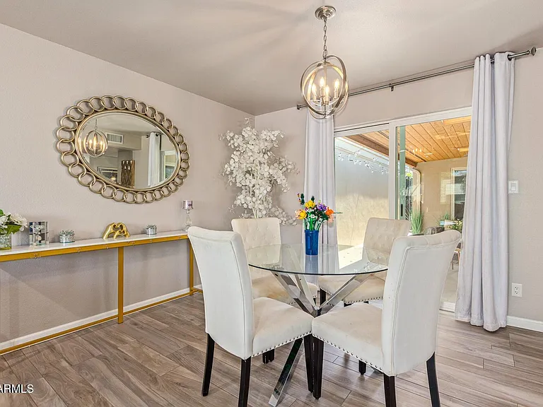 5913 E Thomas Rd — Photo 13