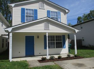 11 Colonial Pl, Newport News, VA 23601