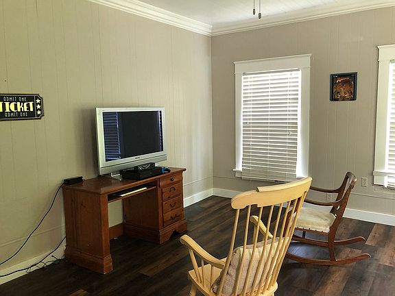Game/bedroom 3 view 1