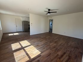 1715 Cherry Ave, Long Beach, CA
