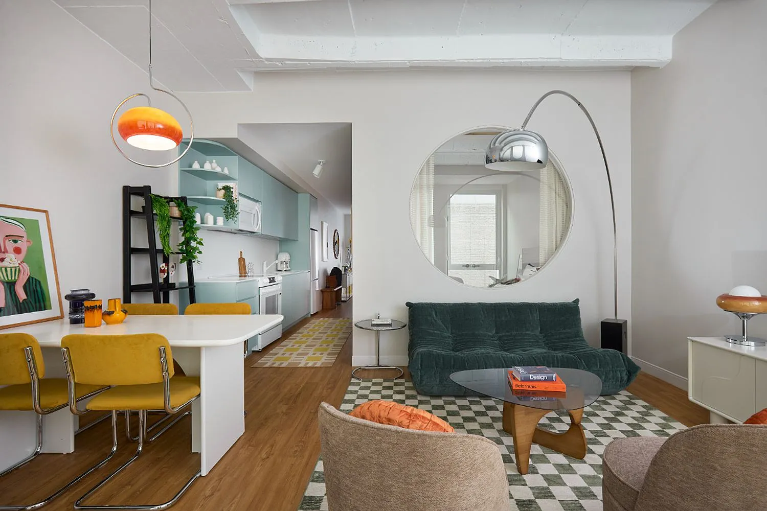 Aviator House — Photo 1