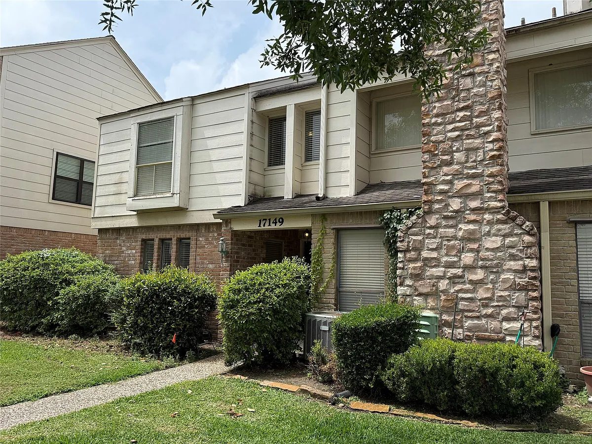 Building Photo - 17149 Beaver Springs Dr #13