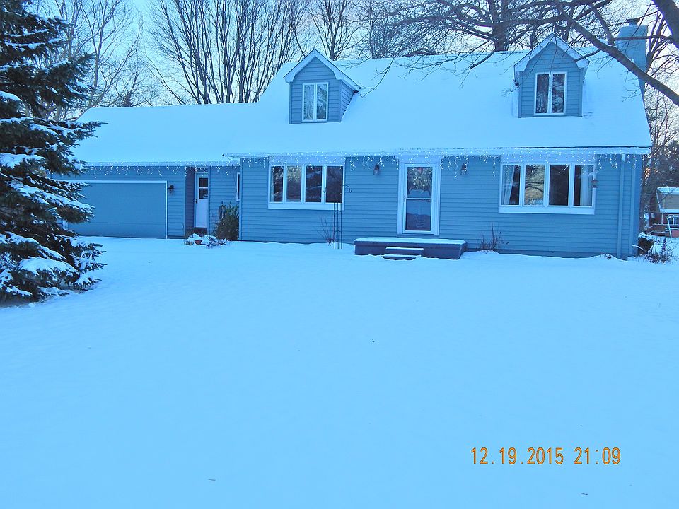 1st image of 24 Burbank Dr