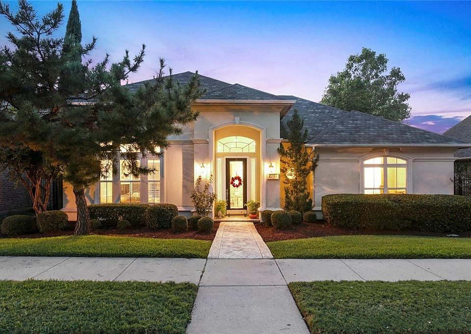 1st image of 2244 Bedford Cir